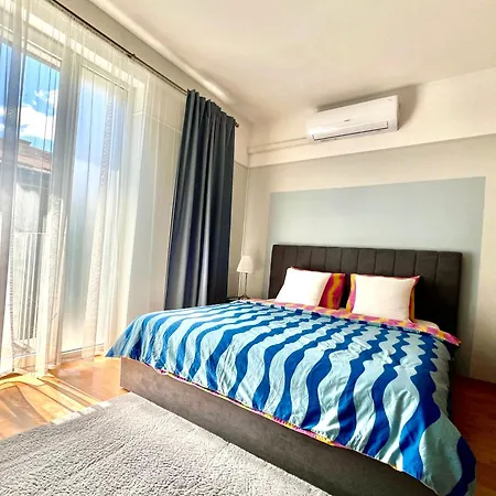 Apartment Acacia Aparhotel-near New York Cafe Budapest