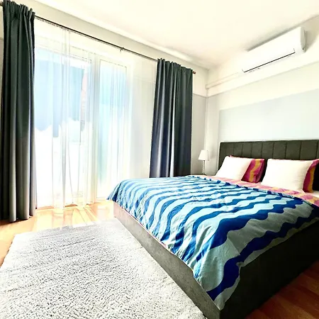 Acacia Aparhotel-near New York Cafe * Budapest