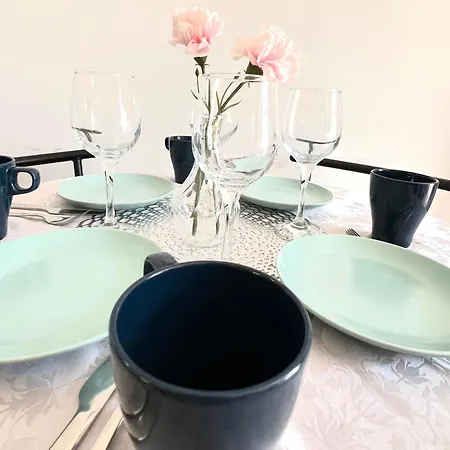Acacia Aparhotel-near New York Cafe * 부다페스트