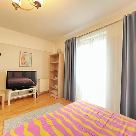 Acacia Aparhotel-near New York Cafe Apartment