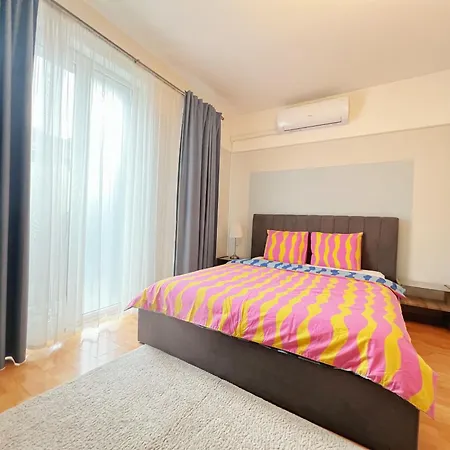 Apartment Acacia Aparhotel-near New York Cafe Budapest