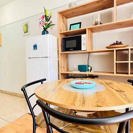 Apartment - Close To New York Cafe